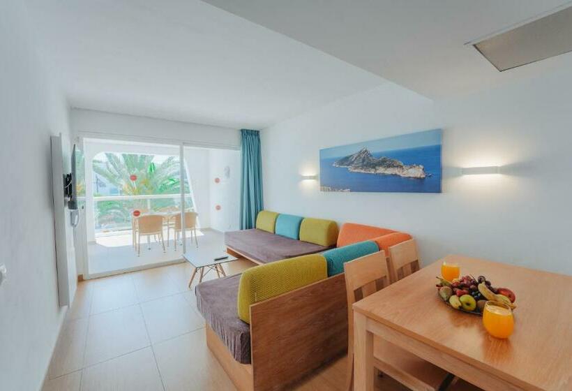 Апартаменты 2 Спальни Вид на Море, Aparthotel Ses Fotges