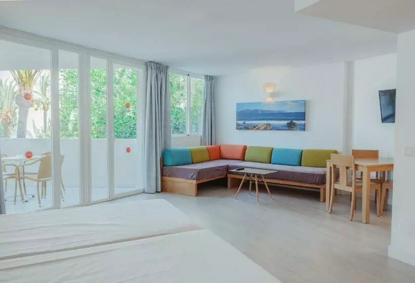 استودیوی استاندارد, Aparthotel Ses Fotges