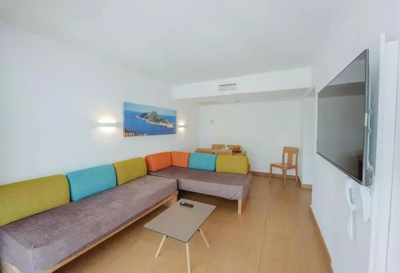 آپارتمان 2 خوابه با چشمانداز دریا, Aparthotel Ses Fotges