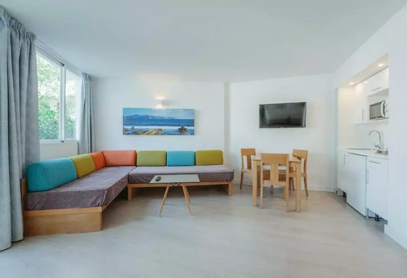 استودیوی استاندارد, Aparthotel Ses Fotges