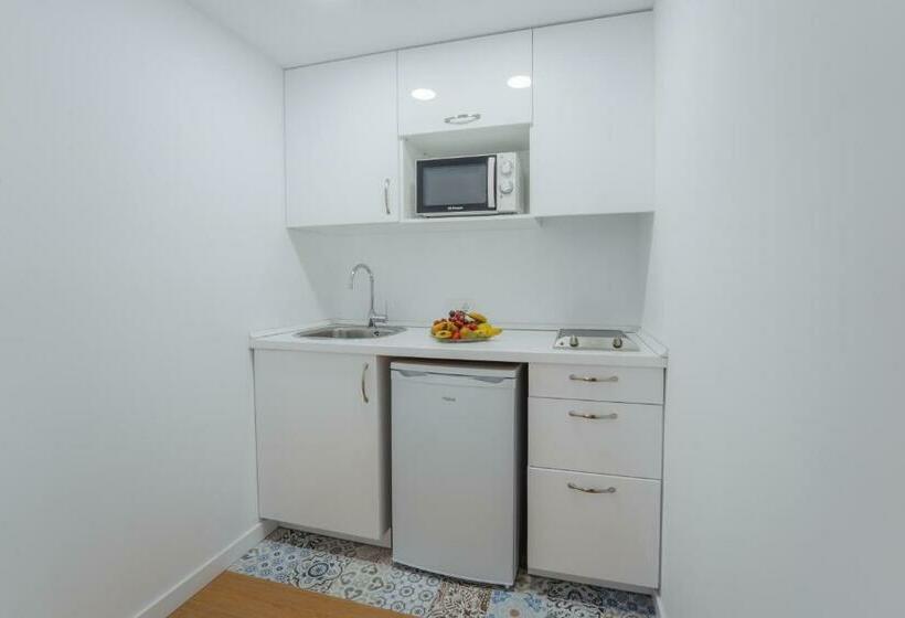 Апартаменты 2 Спальни Вид на Море, Aparthotel Ses Fotges