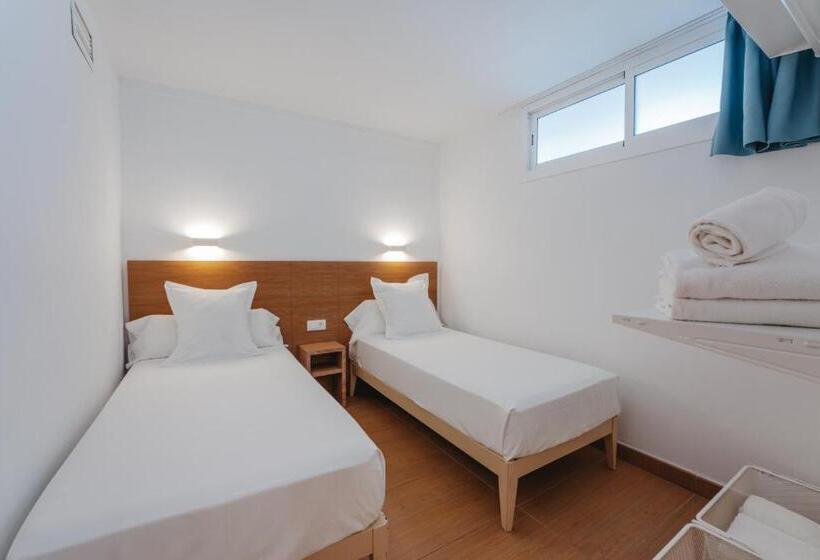 Апартаменты 2 Спальни Вид на Море, Aparthotel Ses Fotges