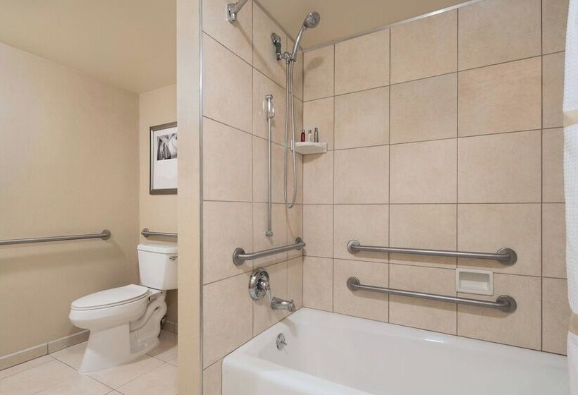 جناح لذوى الاحتياجات الخاصة, Anaheim Marriott Suites