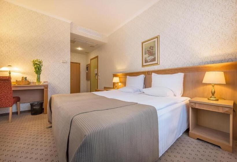 اتاق استاندارد, Artis Centrum Hotels