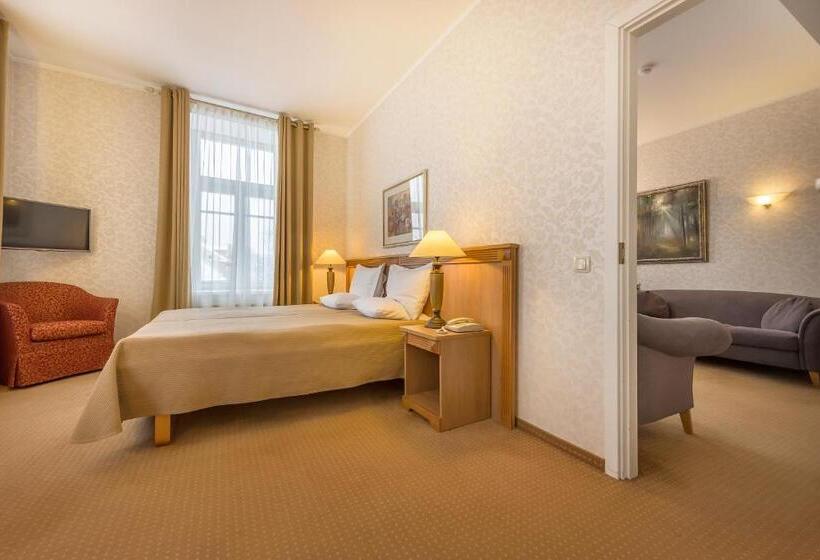 سوییت, Artis Centrum Hotels