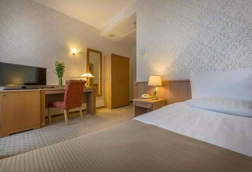 اتاق استاندارد یک نفره, Artis Centrum Hotels