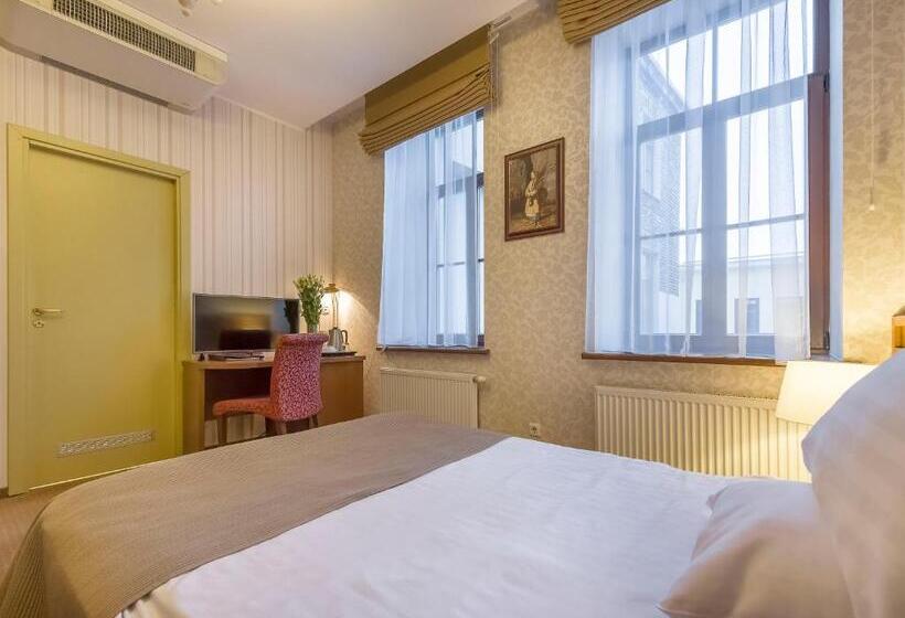 اتاق استاندارد یک نفره, Artis Centrum Hotels