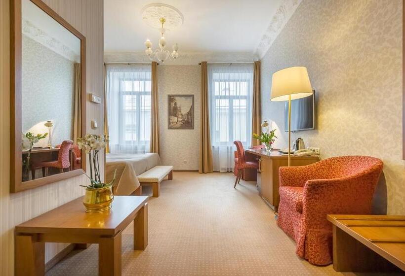 اتاق اجرایی, Artis Centrum Hotels