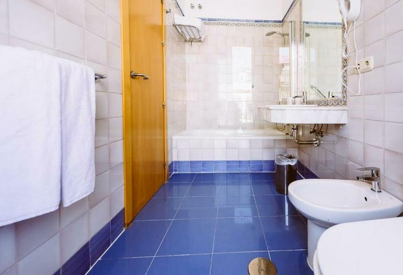 اتاق استاندارد, Basic Hotel Doña Manuela