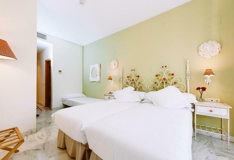 اتاق خانوادگی, Basic Hotel Doña Manuela