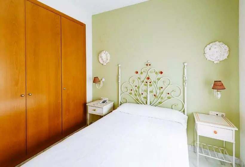 اتاق اکونومی, Basic Hotel Doña Manuela
