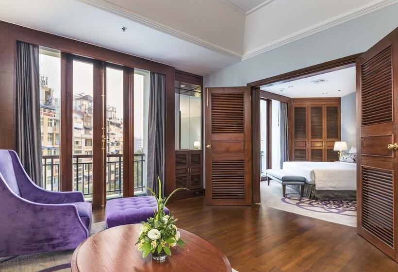 سوئیت کلاب, Chatrium Royal Lake Yangon