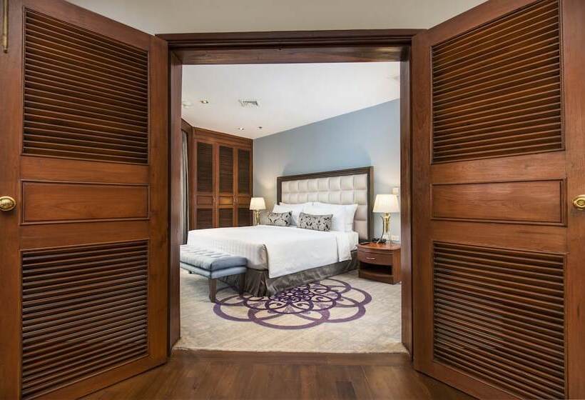 سوئیت کلاب, Chatrium Royal Lake Yangon