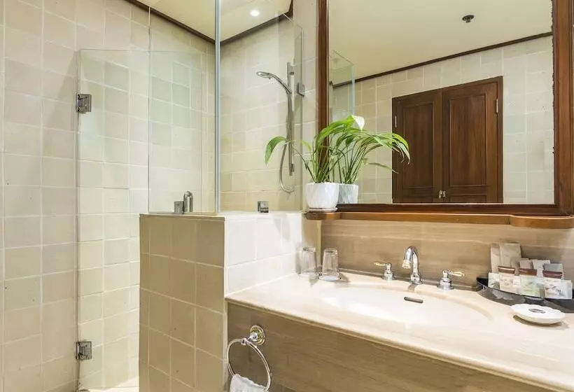 اتاق لوکس با چشم‌انداز شهر, Chatrium Royal Lake Yangon