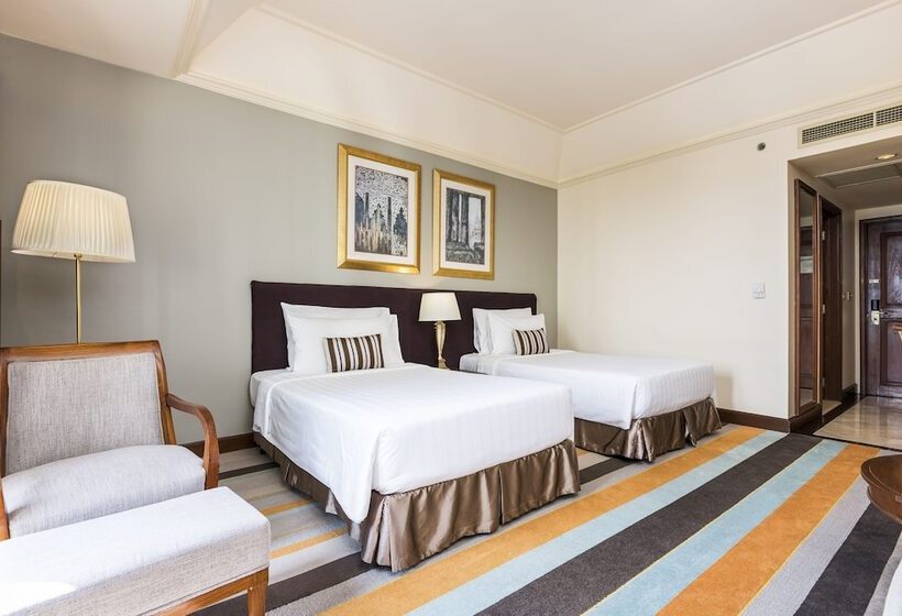 اتاق لوکس با چشم‌انداز باغ, Chatrium Royal Lake Yangon