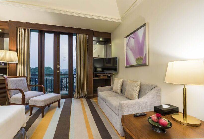 اتاق لوکس با چشم‌انداز شهر, Chatrium Royal Lake Yangon