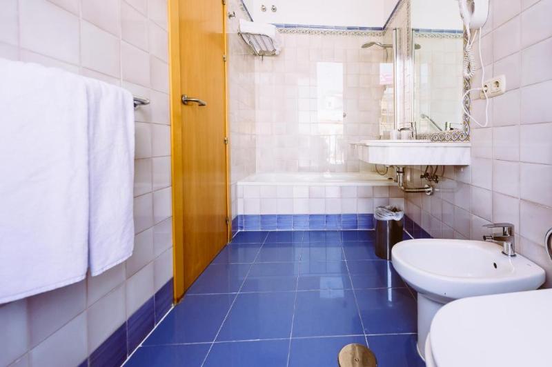 اتاق استاندارد یک نفره, Basic Hotel Doña Manuela
