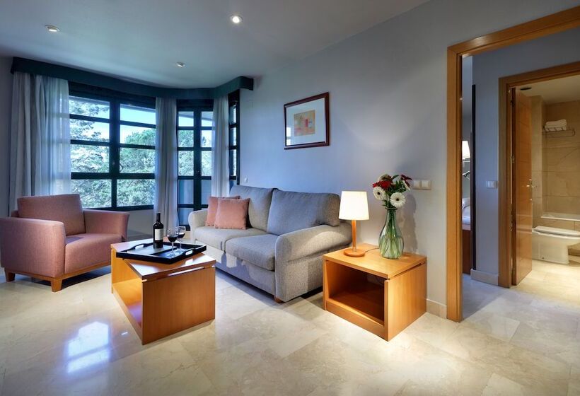 Habitación Triple Estándar, Exe Gran Hotel Almenar