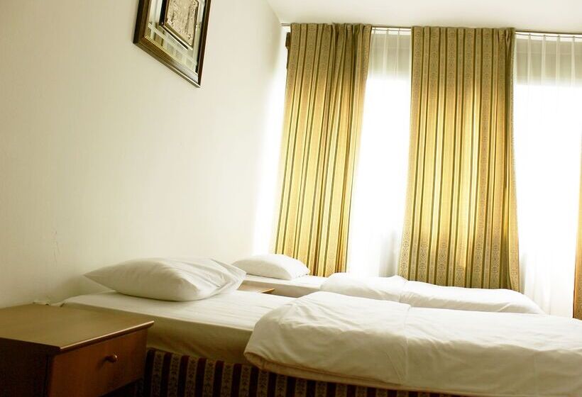 سوییت خانوادگی, Grand