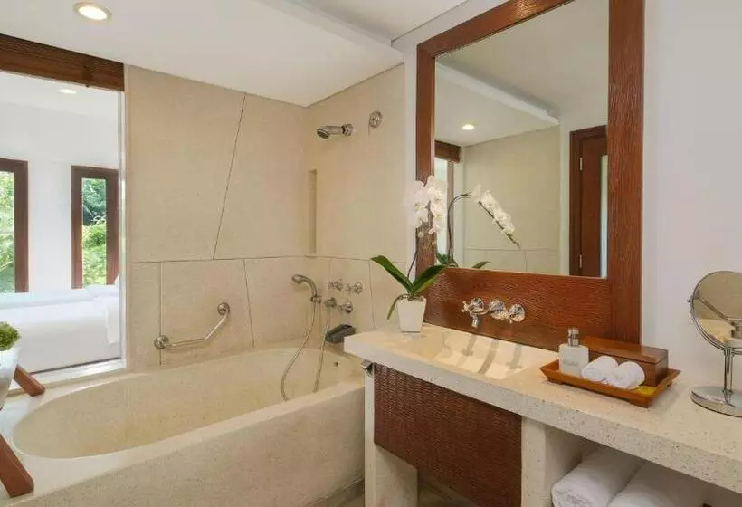 سوئیت با تخت بزرگ, Maya Ubud Resort & Spa