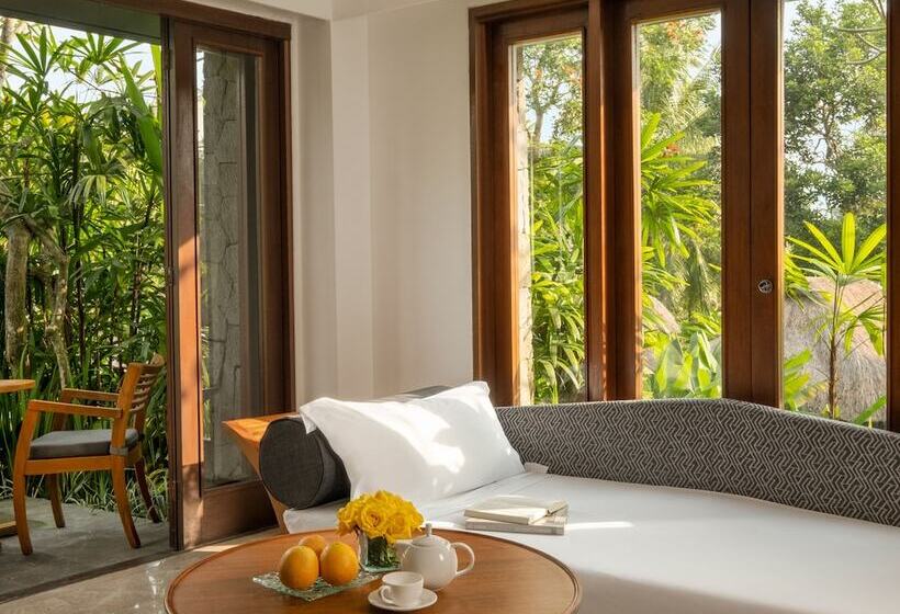 带大床的套房, Maya Ubud Resort & Spa