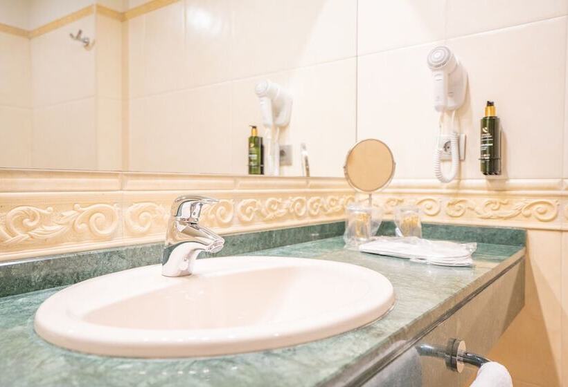 Полулюкс Повышенной Комфортности, Torres De Somo