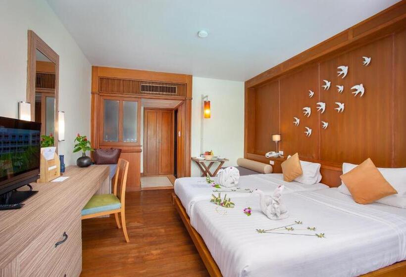 Номер Superior, Seaview Patong Hotel   Sha Plus
