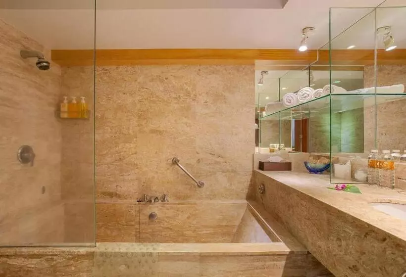 اتاق لوکس, Seaview Patong Hotel   Sha Plus