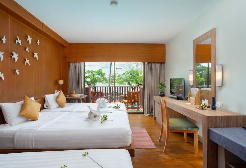 Номер Superior, Seaview Patong Hotel   Sha Plus