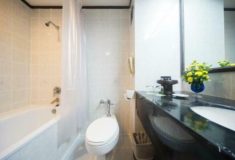 이그제큐티브 룸 킹사이즈 침대, The Imperial Hotel & Convention Centre Phitsanulok