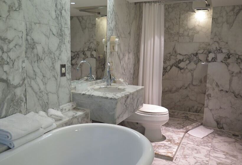 اتاق لوکس, United