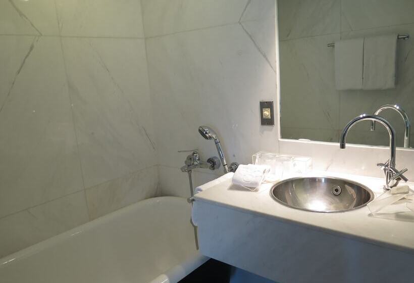 اتاق لوکس, United