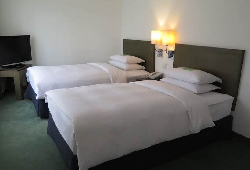 اتاق لوکس, United