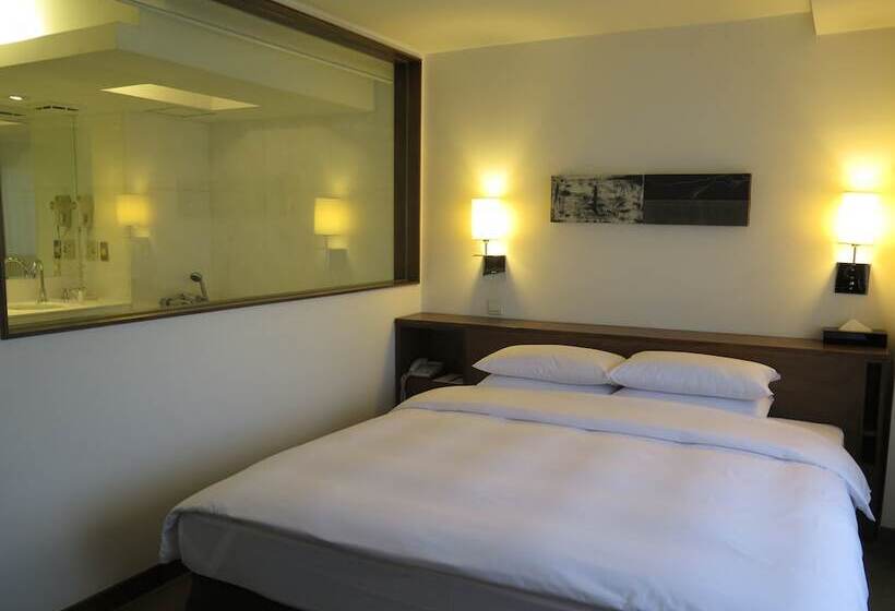 سوییت جونیور, United