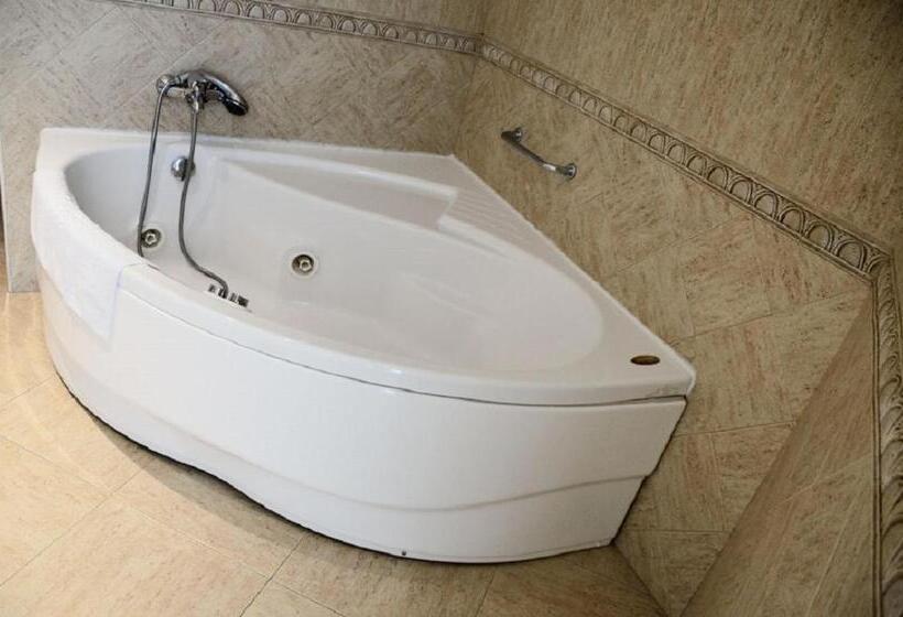 سوییت جونیور, Villa De Benavente