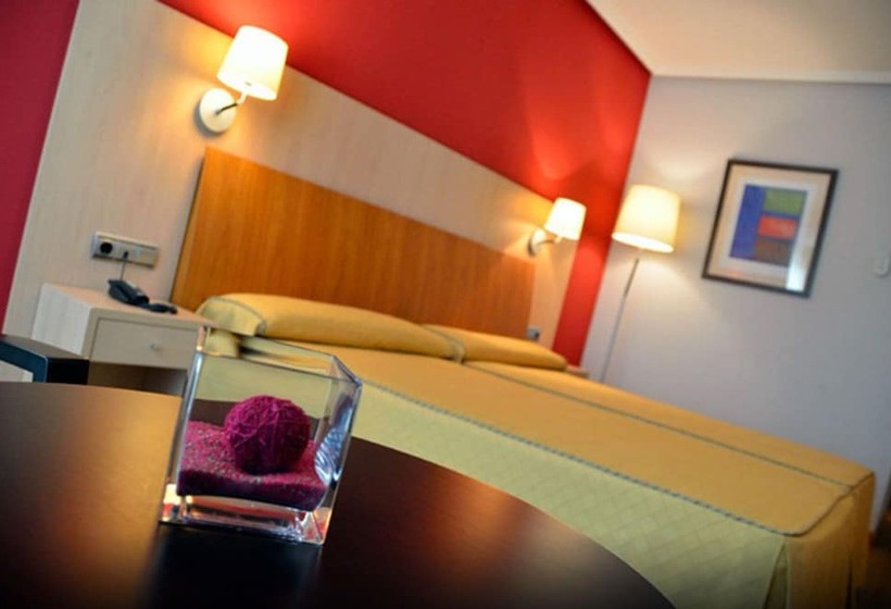 سوییت جونیور, Villa De Benavente