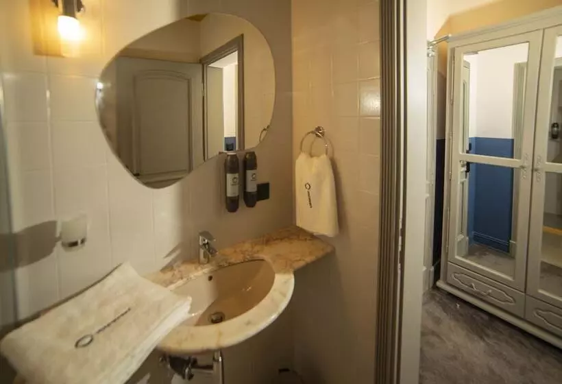 اتاق اکونومی, Maria Luisa by Introvert Hotels