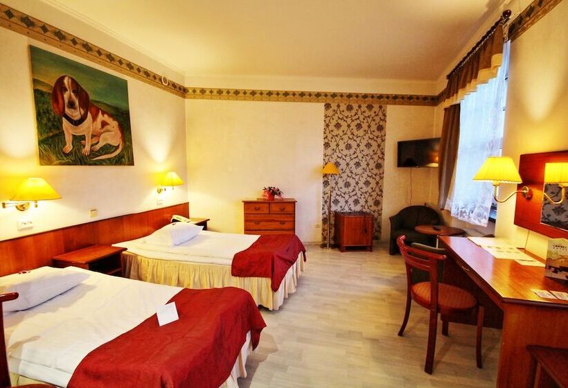 اتاق استاندارد سه نفره, Nb Hotel With Free Parking