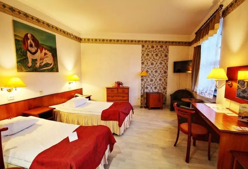اتاق استاندارد سه نفره, Nb Hotel With Free Parking