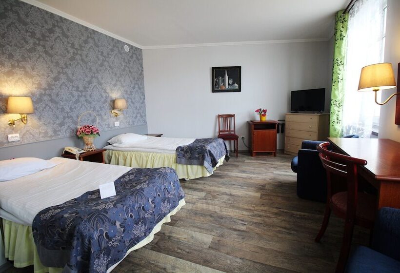 اتاق استاندارد سه نفره, Nb Hotel With Free Parking