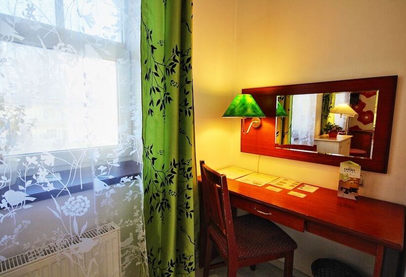 اتاق استاندارد سه نفره, Nb Hotel With Free Parking