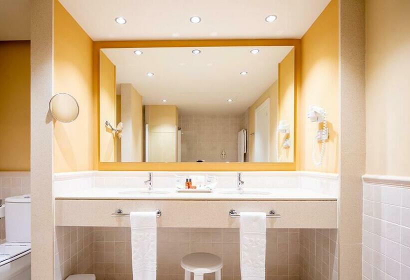 غرفة قياسية مطلة على ملعب الجولف, Valle Del Este