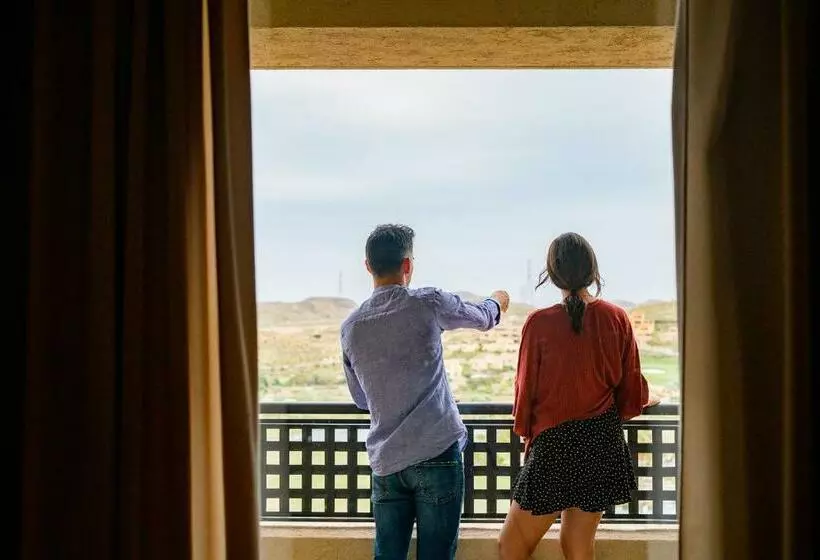 اتاق استاندارد سه نفره, Valle Del Este