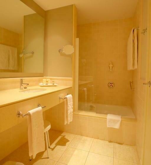 غرفة قياسية مطلة على ملعب الجولف, Valle Del Este