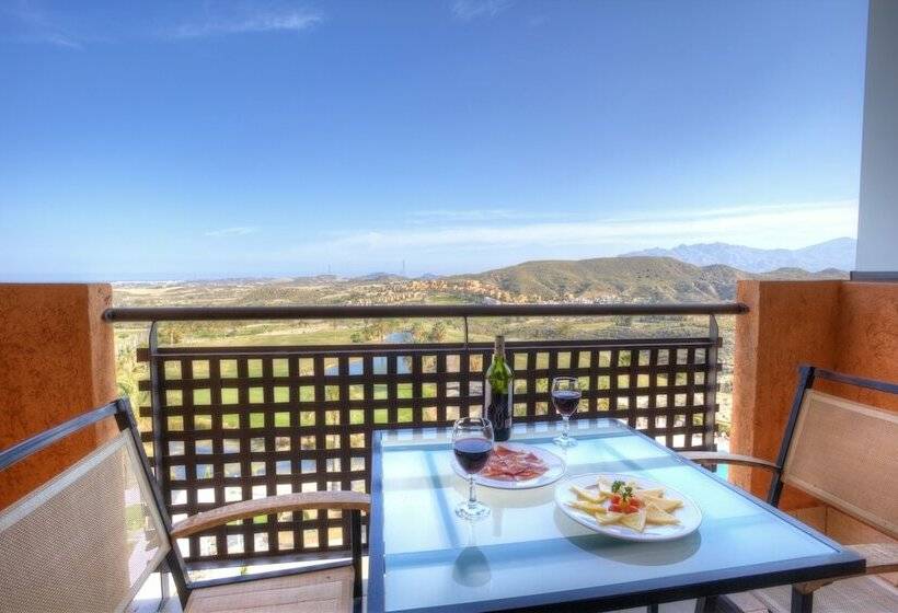 غرفة قياسية مطلة على ملعب الجولف, Valle Del Este