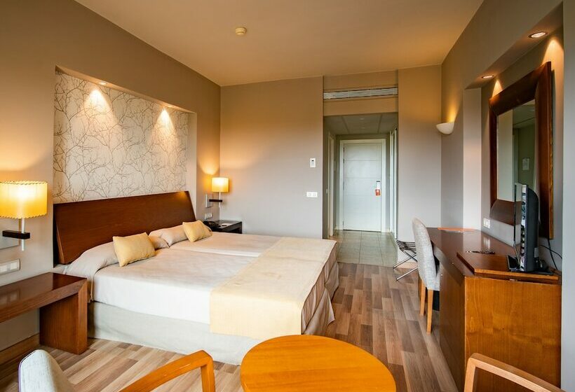 غرفة قياسية مطلة على ملعب الجولف, Valle Del Este