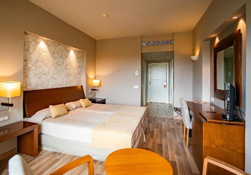 غرفة قياسية ثلاثية, Valle Del Este