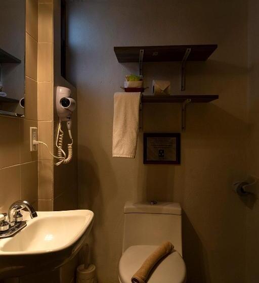 בקתה סטנדרטית, Amar Inn