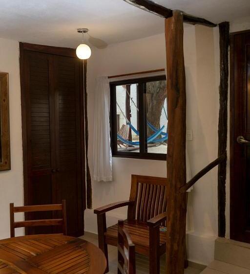 בקתה סטנדרטית, Amar Inn