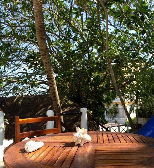 בקתה סופריור, Amar Inn